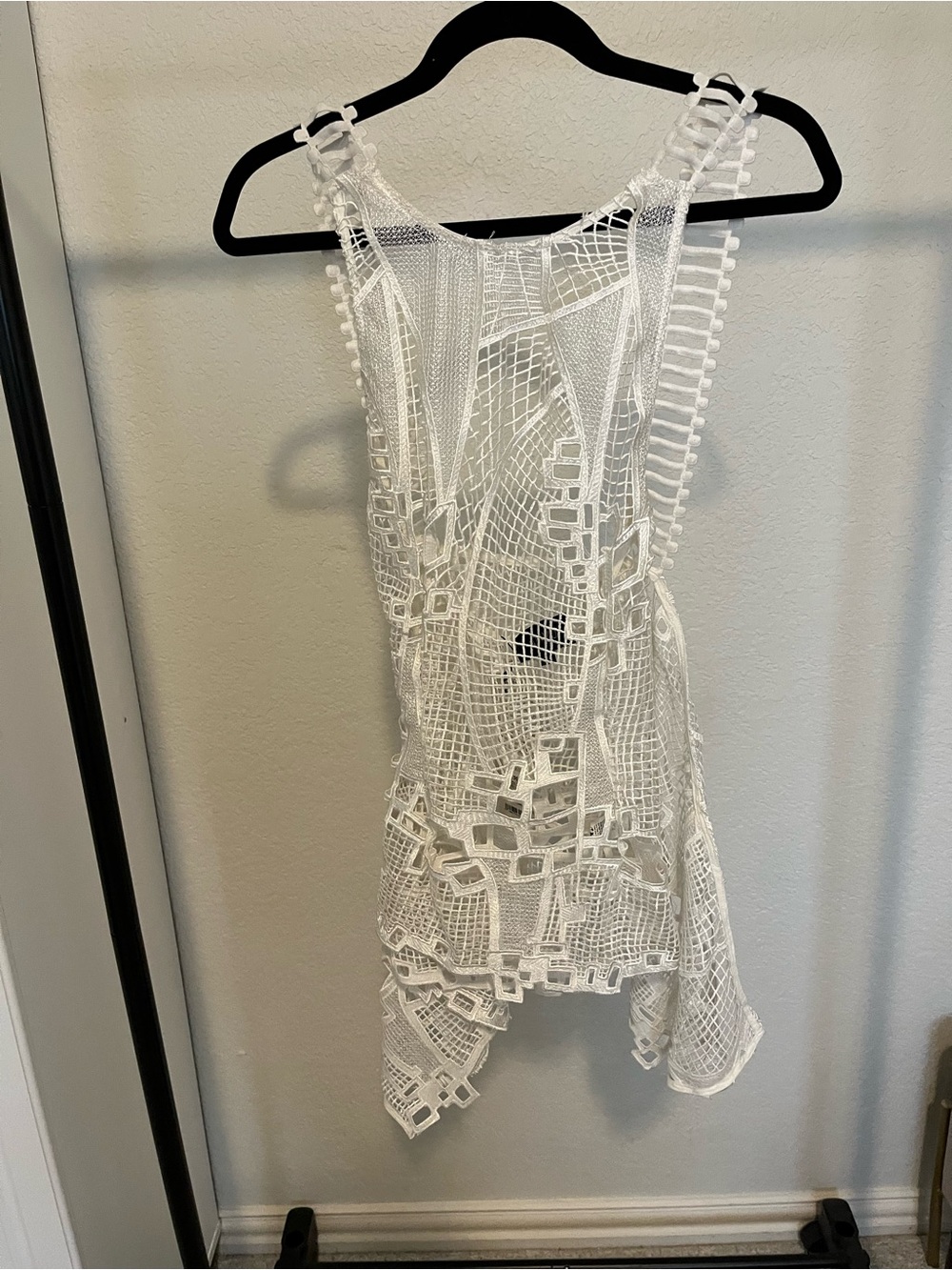NWT - AMNIO White Crochet Overlay Tank
